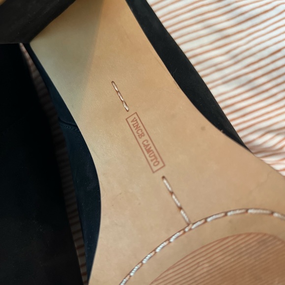 Vince Camuto Bootie Cutouts - Barely Worn, Genuine Suede Leather, Great Shape - Picture 5 of 7